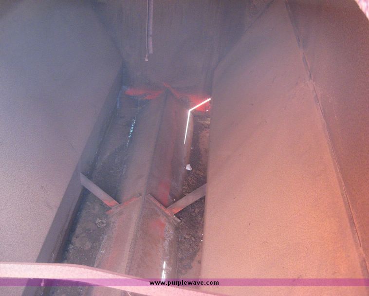 image for item 7994 New Way 8,000 pound portable feeder