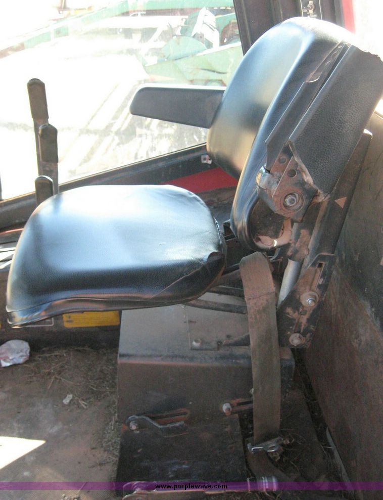 image for item 7996 Hesston 6450 Self propelled swather