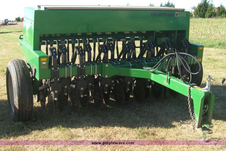 image for item 7998 Great Plains Solid Stand 10 No Till double disc drill