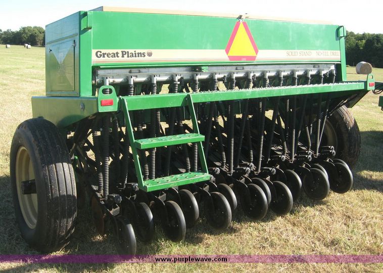 image for item 7998 Great Plains Solid Stand 10 No Till double disc drill
