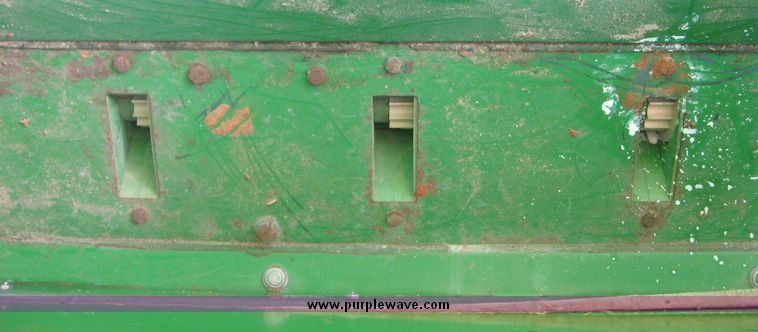 image for item 7998 Great Plains Solid Stand 10 No Till double disc drill