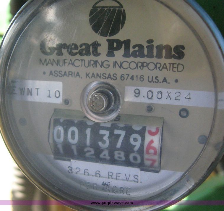 image for item 7998 Great Plains Solid Stand 10 No Till double disc drill