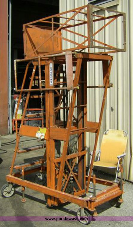 image for item 1009 High Jacker 19' aerial lift
