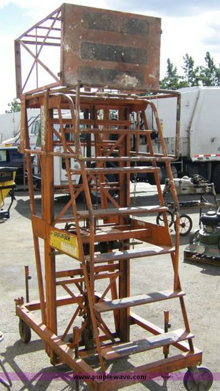image for item 1009 High Jacker 19' aerial lift