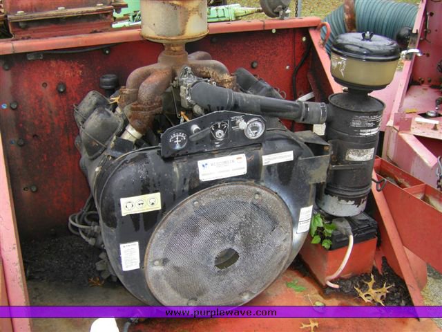 image for item 1054 2003 GiantVac Leafloader TM6500-HW municipal leaf vacuum