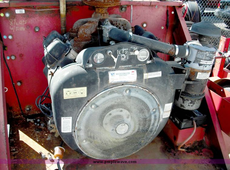 image for item 3817 2003 Giantvac Leafloader TM6500-HW municipal leaf vacuum