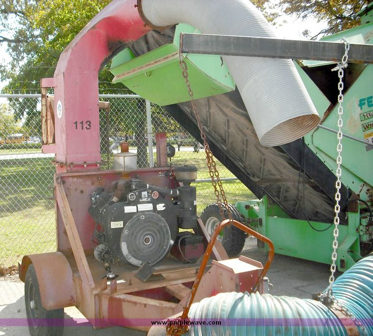 image for item 3819 1999 Giantvac Leafloader TM6500-HW municipal leaf vacuum