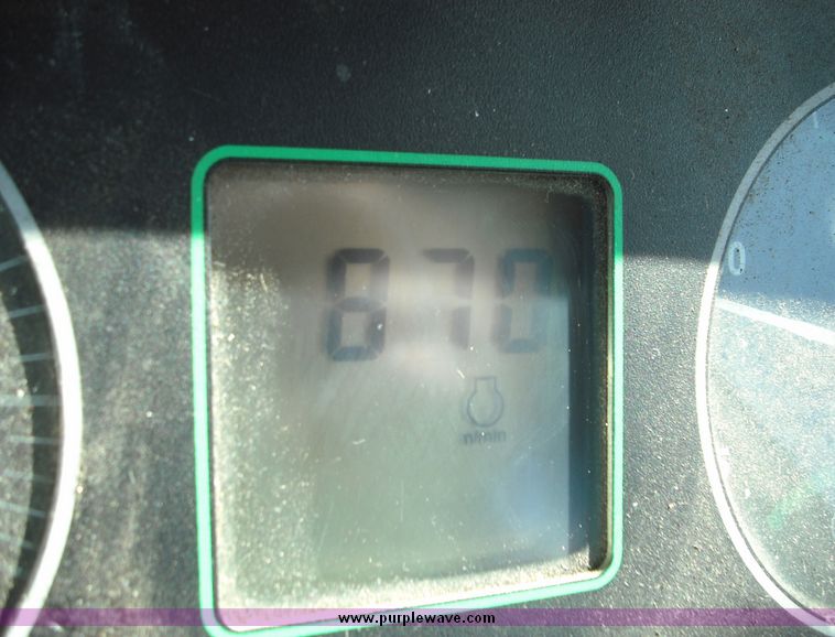 image for item 3820 1995 John Deere 7800 tractor with John Deere 725 loader