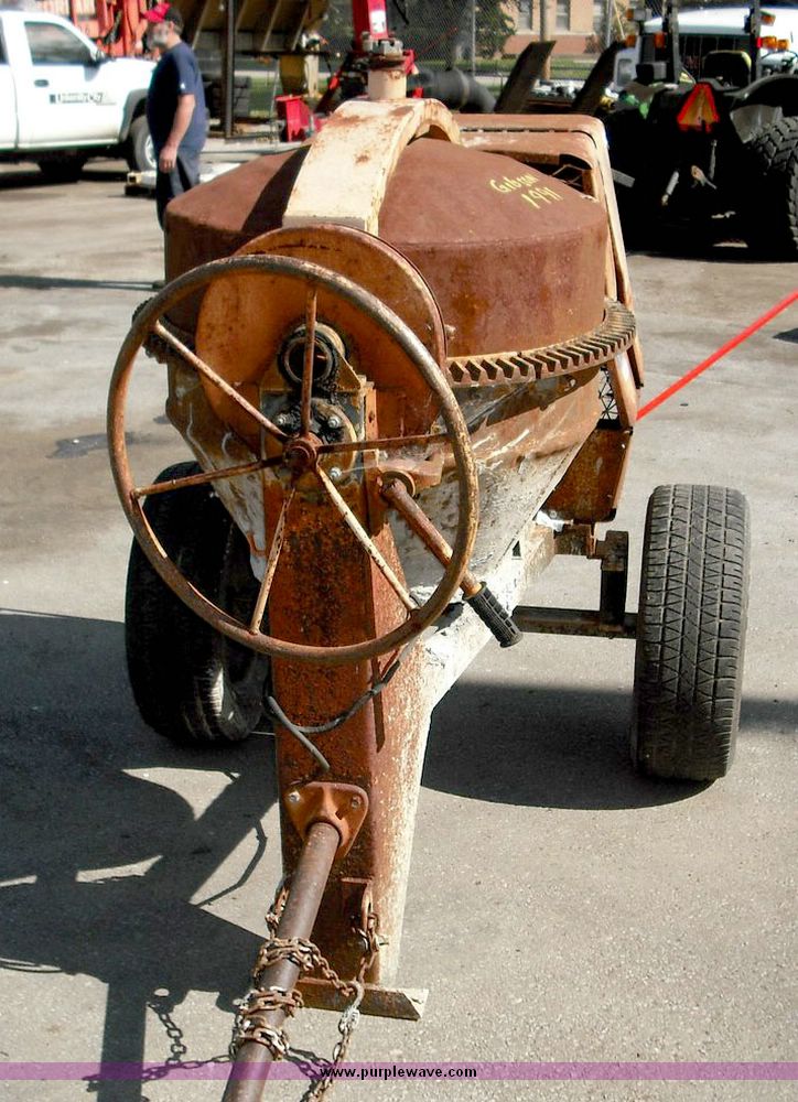 image for item 3822 1991 Gilson portable concrete mixer