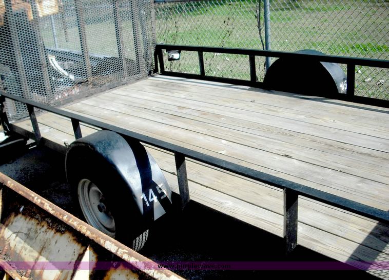 image for item 3823 1997 Midwest light duty utility trailer