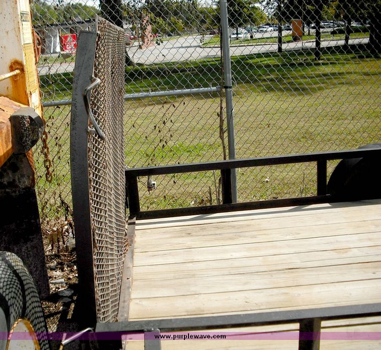 image for item 3823 1997 Midwest light duty utility trailer