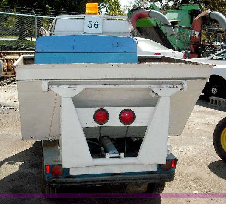 image for item 3824 1979 Cushman Truckster three wheeler with cab