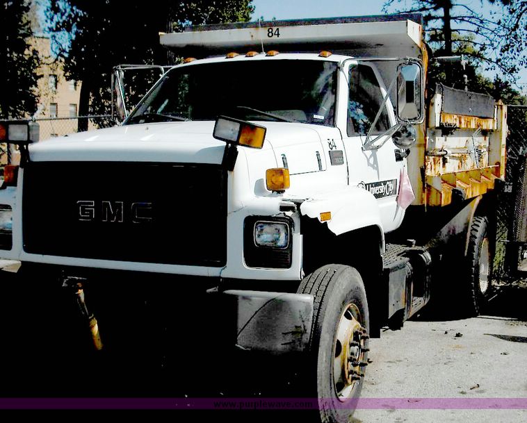 image for item 3826 2000 GMC C7500 dump truck with plow and spreader controls