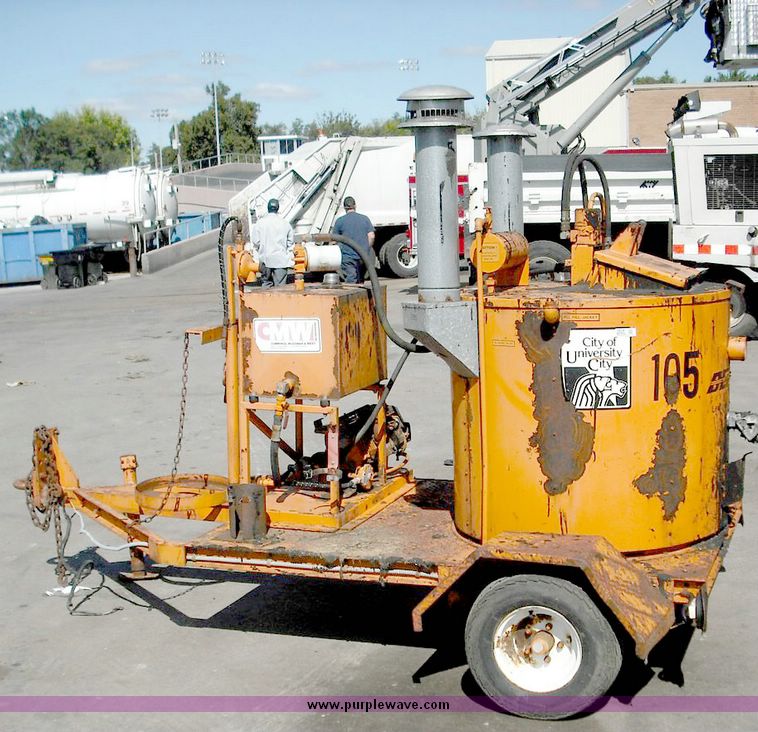 image for item 3828 1995 Berry BM-60 crack sealer with tar kettle