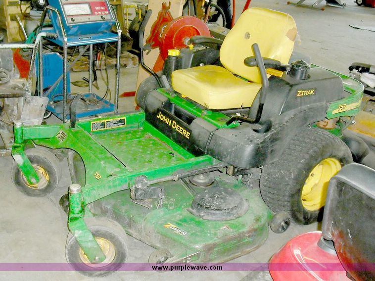 image for item 3832 John Deere 757 60" zero turn riding lawn mower