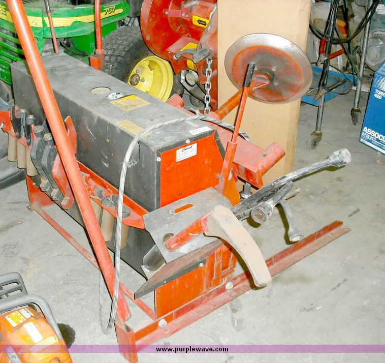 image for item 3834 Branick truck tire changer