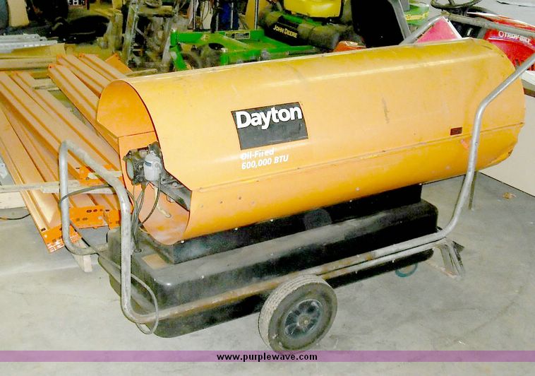 image for item 3839 Portable kerosene/diesel 600,000 BTU heater