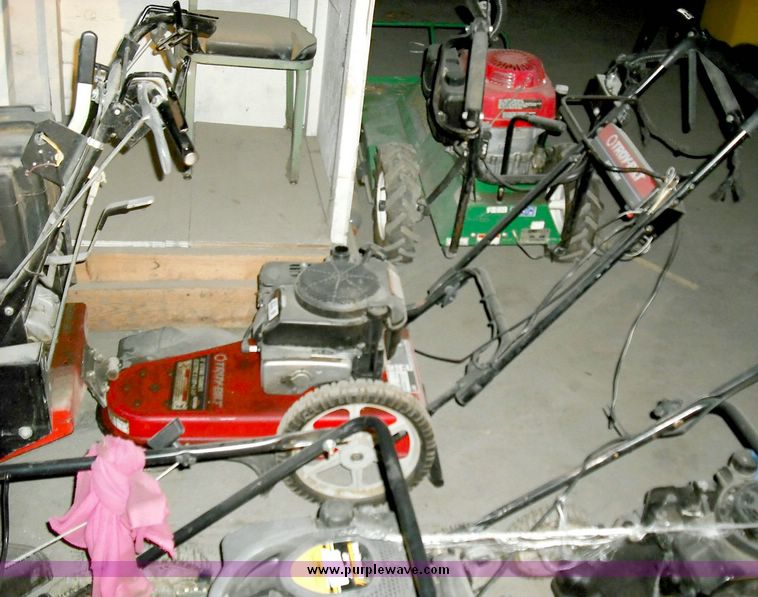 image for item 3878 Troy-Bilt 22" 6hp line trimmer