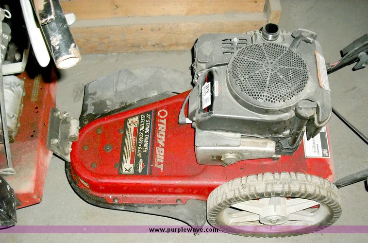 image for item 3878 Troy-Bilt 22" 6hp line trimmer
