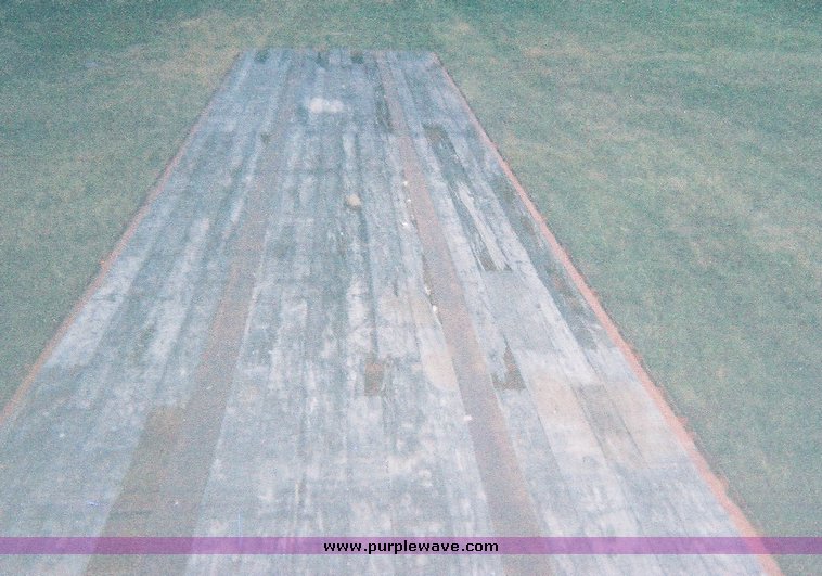 image for item 2500 1976 Hobb 42' flat bed semi trailer