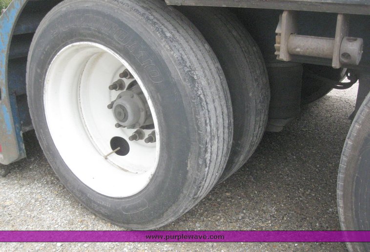 image for item 6778 1995 Talbert TWD-30-SPG-T1 48' drop deck trailer