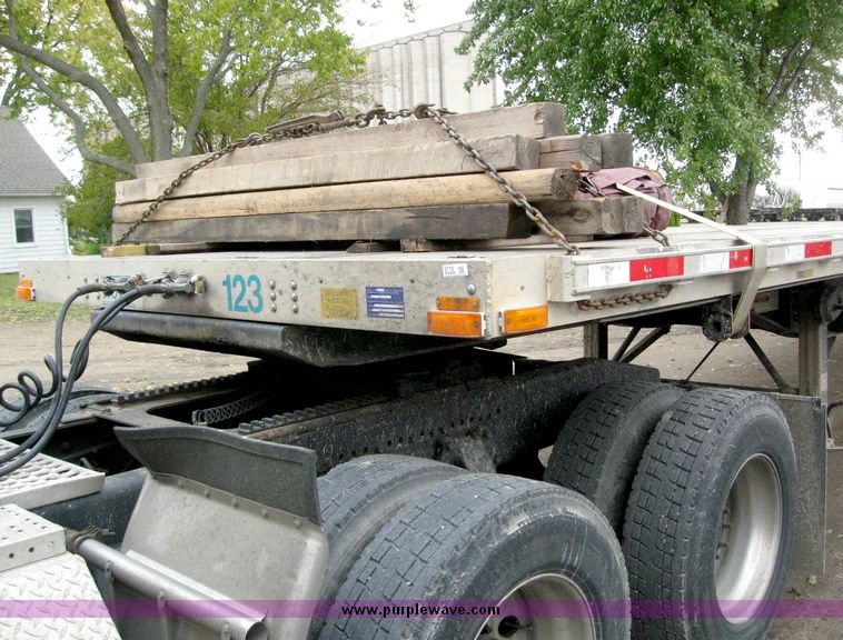 image for item 6779 2001 Transcraft Eagle W2 53'x102