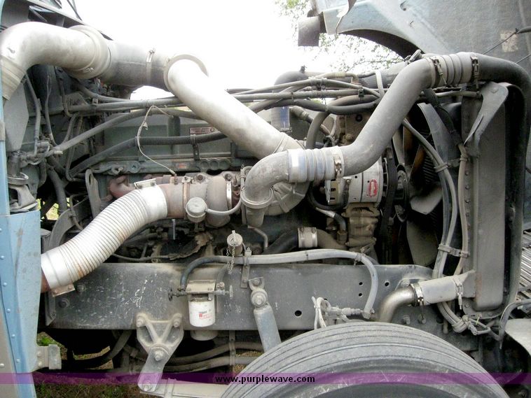 image for item 6780 2000 Freightliner Conventional FLD120 semi truck