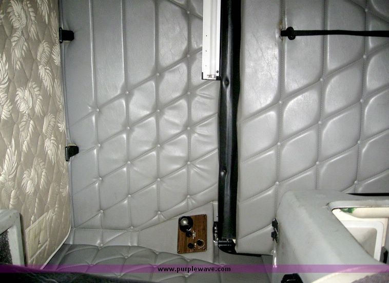 image for item 6780 2000 Freightliner Conventional FLD120 semi truck