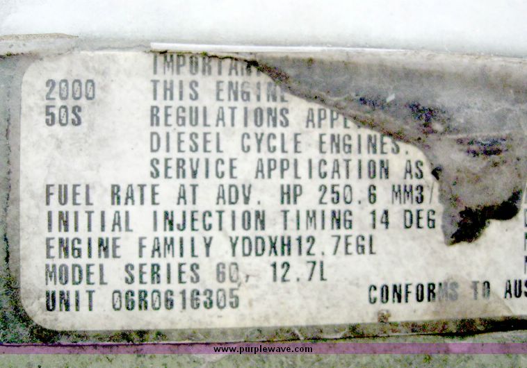 image for item 6782 2001 Freightliner Conventional Columbia semi truck