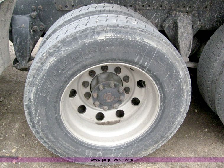 image for item 6783 2006 Western Star semi truck