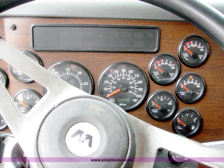 image for item 6783 2006 Western Star semi truck