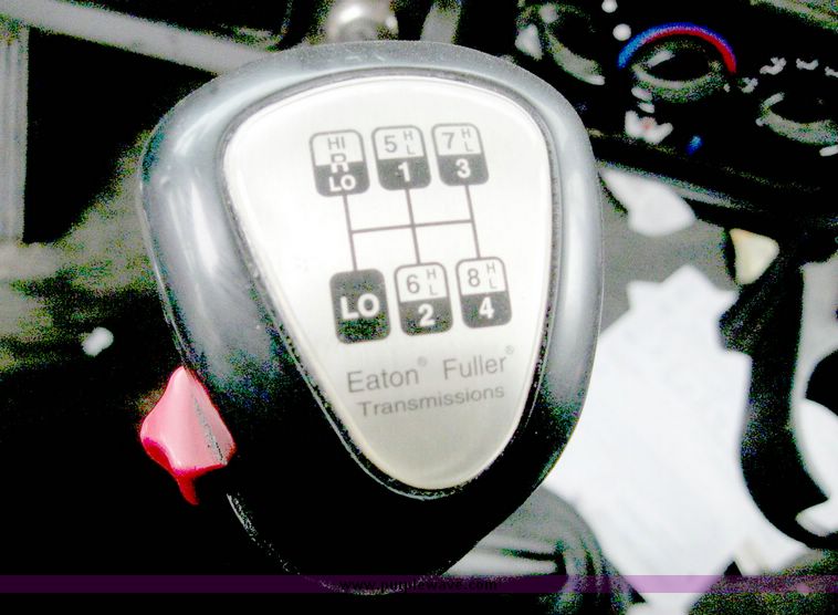 image for item 6783 2006 Western Star semi truck