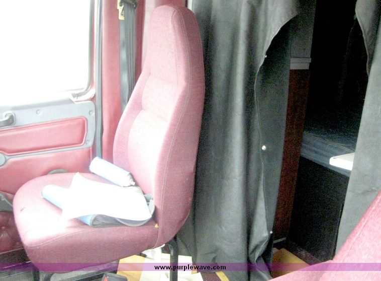 image for item 6783 2006 Western Star semi truck