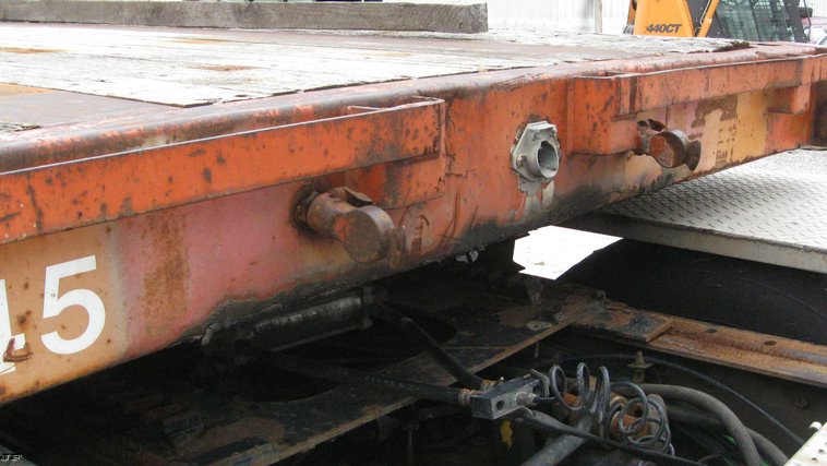 image for item 6788 1987 48' flatbed semi trailer