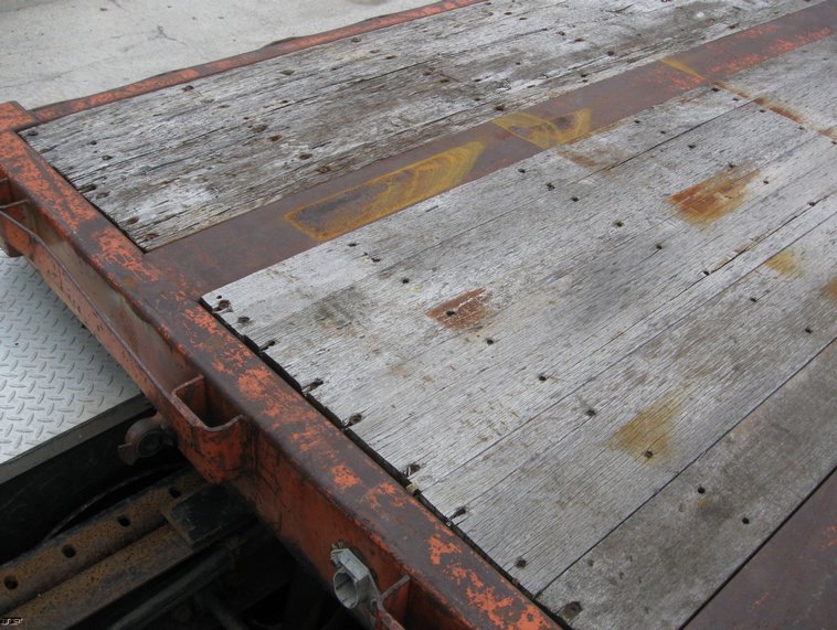 image for item 6788 1987 48' flatbed semi trailer