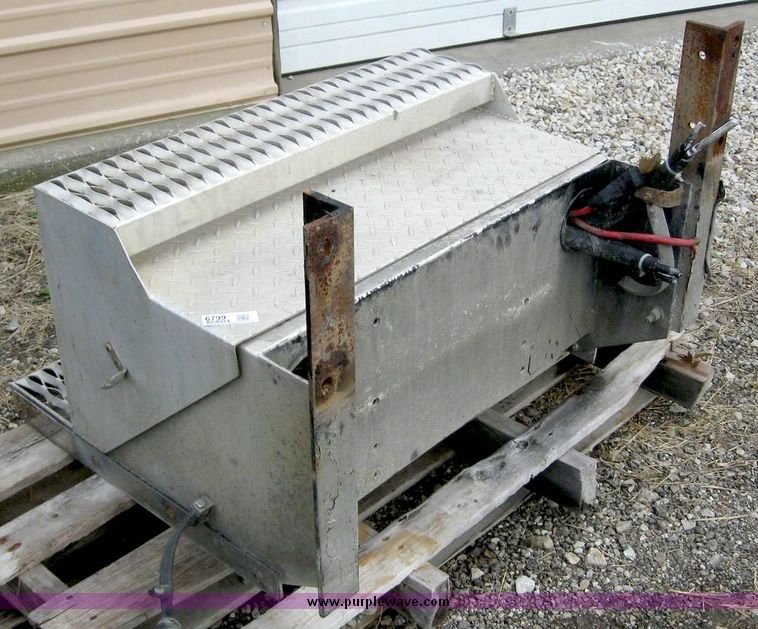 image for item 6799 Aluminum battery box