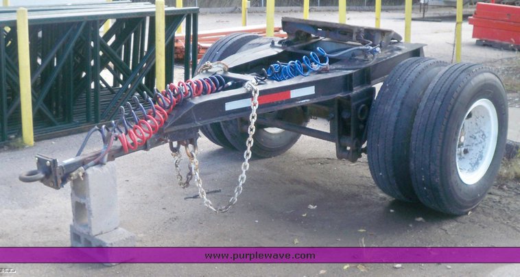image for item 7653 Single axle semi converter dolly
