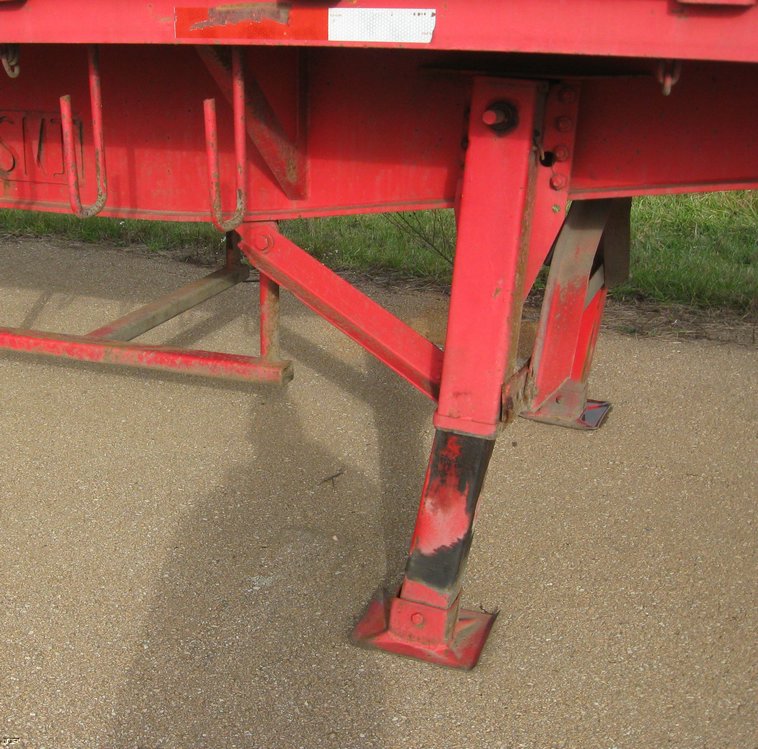 image for item 8014 1989 Fontaine 53' flatbed semi trailer