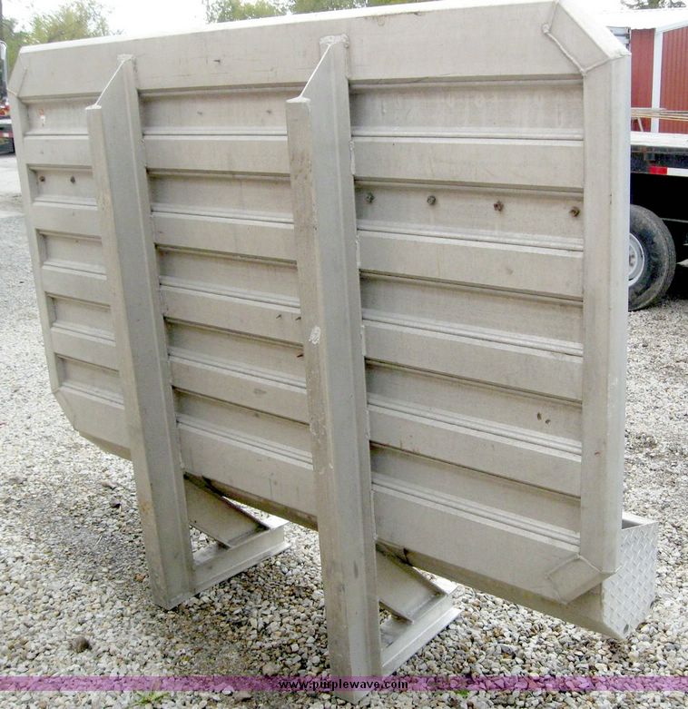 image for item 8625 Pro-tech semi headache rack