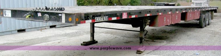 image for item 8626 2003 Neville Built flatbed semi trailer