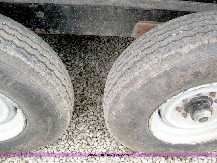 image for item 8626 2003 Neville Built flatbed semi trailer