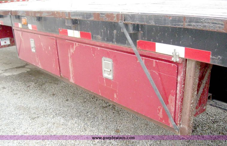 image for item 8626 2003 Neville Built flatbed semi trailer