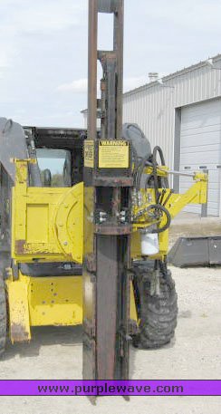 image for item 1500 2007 Kiwi hydraulic post driver