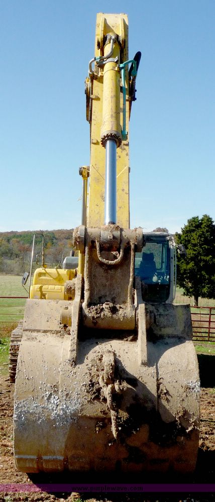 image for item 2095 2002 Kobelco SK480LC excavator