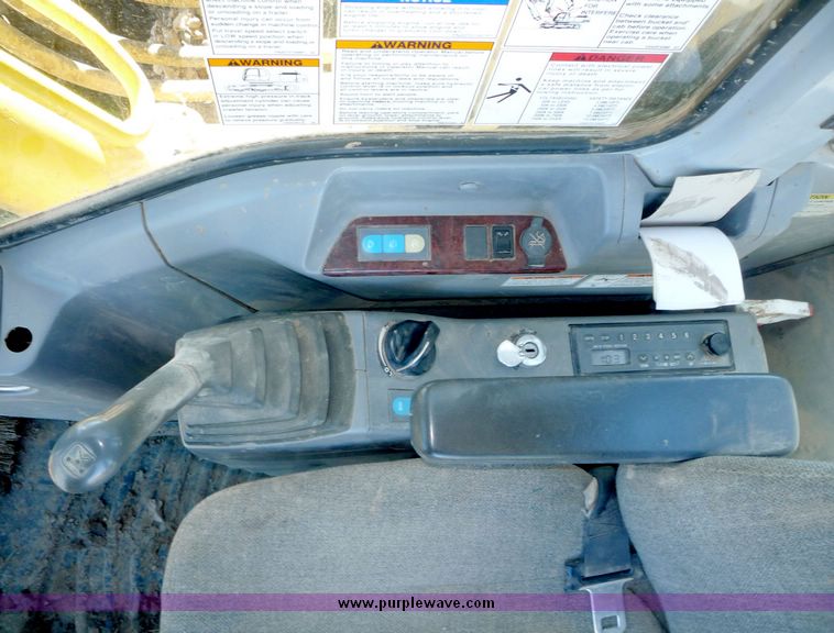 image for item 2095 2002 Kobelco SK480LC excavator