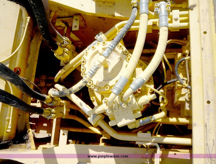 image for item 2095 2002 Kobelco SK480LC excavator