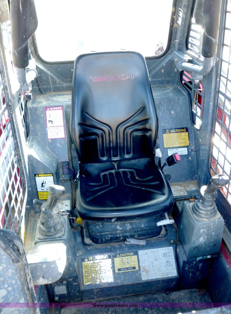 image for item 2096 2006 Takeuchi TL140 skid steer
