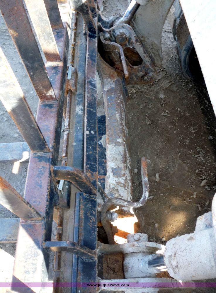 image for item 2096 2006 Takeuchi TL140 skid steer