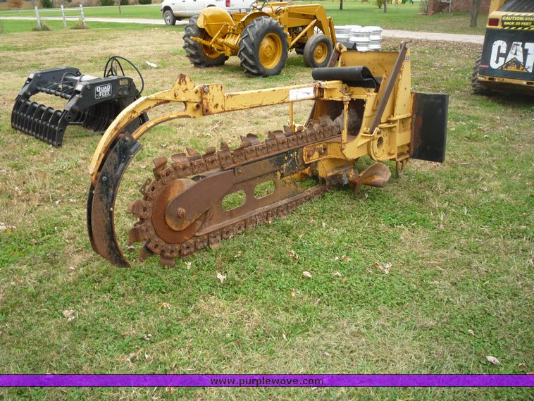 image for item 2101 Vermeer V1650 trencher skid steer attachment