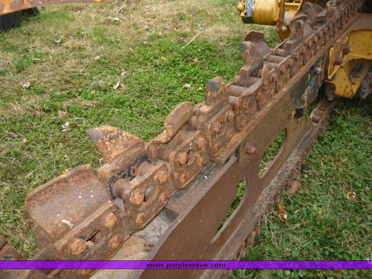 image for item 2101 Vermeer V1650 trencher skid steer attachment